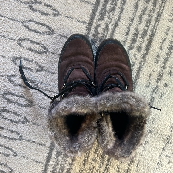 NWOT Sorel waterproof boots - Picture 5 of 6